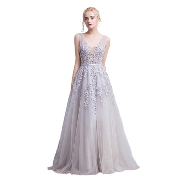 Dresses & Skirts - Long Tulle Appliqué Sequin Beaded Prom Dress